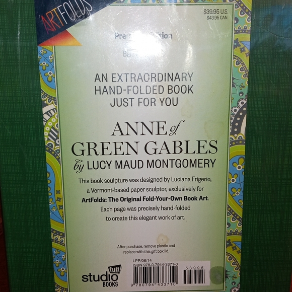 JOY Anne of Green Gables Book Sculpture - Picture 2 of 6